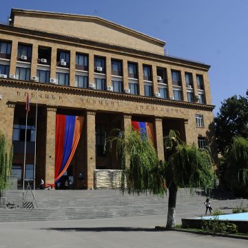 2022565-2784x1848-desktop-hd-yerevan-background